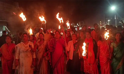 Kanker rape case: bjp mahila morcha took out a torch rally, raised slogans to hang the rape accused - news2news. In